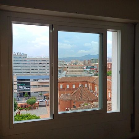 Habitacion Privada Centro Malaga Cerca Tren Maria Zambrano Y Playa Muy Buena Conexion Wifi Exterior foto